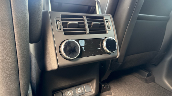 Land Rover Discovery 3.0 D350 Gemini 5dr Auto Diesel Station Wagon - Image 18